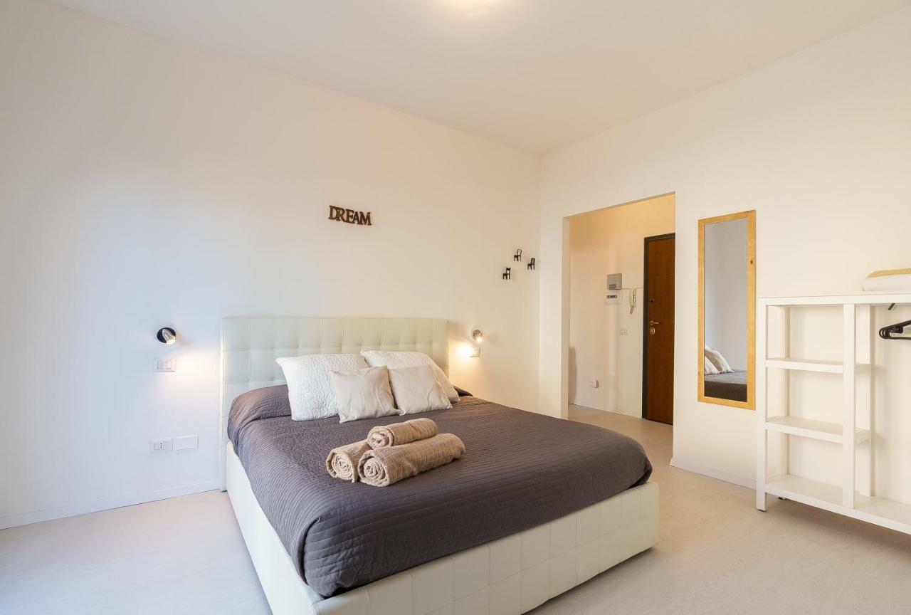 Alessia'S Flat- Milano M3 Corvetto Apartment ภายนอก รูปภาพ